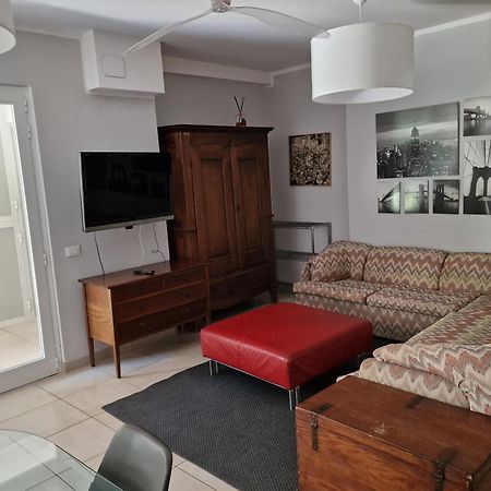 Residence Appartamenti Casa Vacanze Abbazia Pesaro Eksteriør billede